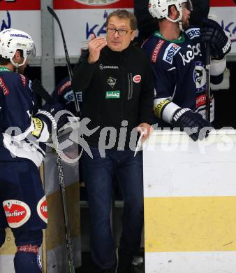 EBEL. Eishockey Bundesliga. EC VSV gegen UPC Vienna Capitals.  Trainer Hannu Jaervenpaeae (VSV). Villach, am 26.10.2015.
Foto: Kuess 


---
pressefotos, pressefotografie, kuess, qs, qspictures, sport, bild, bilder, bilddatenbank