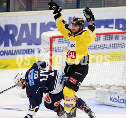 EBEL. Eishockey Bundesliga. EC VSV gegen UPC Vienna Capitals.  Torjubel Andreas Noedl (Vienna Capitals). Villach, am 26.10.2015.
Foto: Kuess 


---
pressefotos, pressefotografie, kuess, qs, qspictures, sport, bild, bilder, bilddatenbank