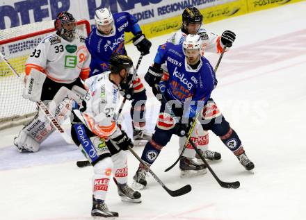 EBEL. Eishockey Bundesliga. EC VSV gegen Moser Medical Graz 99ers.  Rick Schofield, (VSV),  Stephen Werner, Sabahudin Kovacevic (Graz). Villach, am 30.10.2015.
Foto: Kuess 


---
pressefotos, pressefotografie, kuess, qs, qspictures, sport, bild, bilder, bilddatenbank