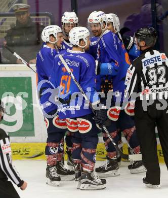 EBEL. Eishockey Bundesliga. EC VSV gegen Moser Medical Graz 99ers.  Torjubel Patrick Platzer, Eric HUnter, Matt Kelly, Ryan McKiernan, Miha Verlic (VSV). Villach, am 30.10.2015.
Foto: Kuess 


---
pressefotos, pressefotografie, kuess, qs, qspictures, sport, bild, bilder, bilddatenbank