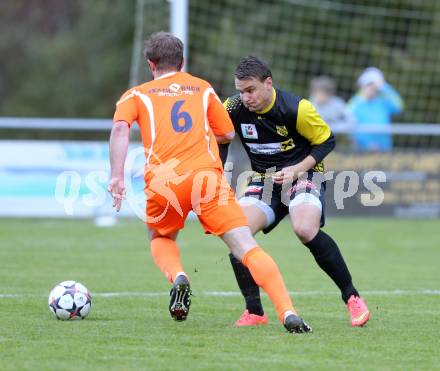 Fussball. 1. Klasse D. Eisenkappel gegen Bad St. Leonhard. Rok Osep (Eisenkappel), Christoph Eneo (Bad St. Leonhard). Eisenkappel, 26.10.2015.
Foto: Kuess
---
pressefotos, pressefotografie, kuess, qs, qspictures, sport, bild, bilder, bilddatenbank