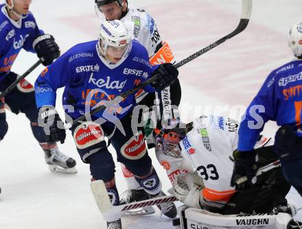 EBEL. Eishockey Bundesliga. EC VSV gegen Moser Medical Graz 99ers.  Valentin Leiler, (VSV), Thomas Hoeneckl (Graz). Villach, am 30.10.2015.
Foto: Kuess 


---
pressefotos, pressefotografie, kuess, qs, qspictures, sport, bild, bilder, bilddatenbank