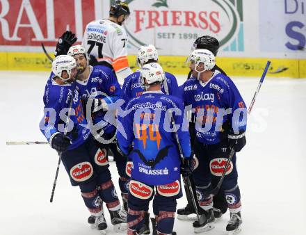 EBEL. Eishockey Bundesliga. EC VSV gegen Moser Medical Graz 99ers.  Torjubel Eric HUnter (VSV). Villach, am 30.10.2015.
Foto: Kuess 


---
pressefotos, pressefotografie, kuess, qs, qspictures, sport, bild, bilder, bilddatenbank