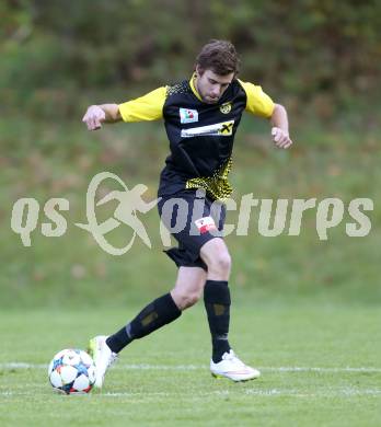 Fussball. 1. Klasse D. Eisenkappel gegen Bad St. Leonhard. Maximilian Sandro Stoni (Bad St. Leonhard). Eisenkappel, 26.10.2015.
Foto: Kuess
---
pressefotos, pressefotografie, kuess, qs, qspictures, sport, bild, bilder, bilddatenbank