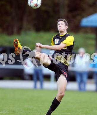 Fussball. 1. Klasse D. Eisenkappel gegen Bad St. Leonhard. Fabian Pirker (Bad St. Leonhard). Eisenkappel, 26.10.2015.
Foto: Kuess
---
pressefotos, pressefotografie, kuess, qs, qspictures, sport, bild, bilder, bilddatenbank