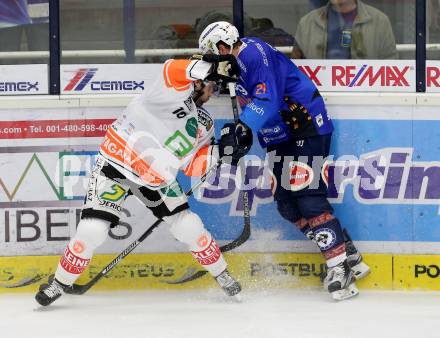 EBEL. Eishockey Bundesliga. EC VSV gegen Moser Medical Graz 99ers.  Benjamin Petrik, (VSV), Peter MacArthur (Graz). Villach, am 30.10.2015.
Foto: Kuess 


---
pressefotos, pressefotografie, kuess, qs, qspictures, sport, bild, bilder, bilddatenbank