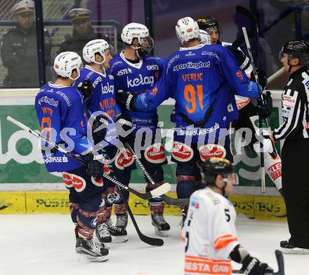 EBEL. Eishockey Bundesliga. EC VSV gegen Moser Medical Graz 99ers.  Torjubel Patrick Platzer, Eric HUnter, Matt Kelly, Ryan McKiernan, Miha Verlic (VSV). Villach, am 30.10.2015.
Foto: Kuess 


---
pressefotos, pressefotografie, kuess, qs, qspictures, sport, bild, bilder, bilddatenbank