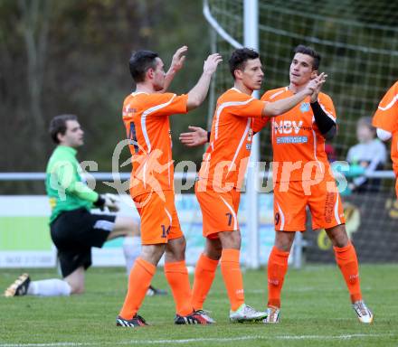 Fussball. 1. Klasse D. Eisenkappel gegen Bad St. Leonhard. Torjubel (Eisenkappel). Eisenkappel, 26.10.2015.
Foto: Kuess
---
pressefotos, pressefotografie, kuess, qs, qspictures, sport, bild, bilder, bilddatenbank