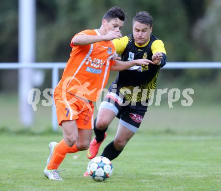 Fussball. 1. Klasse D. Eisenkappel gegen Bad St. Leonhard. Denis Kujundzic (Eisenkappel), Christoph Eneo (Bad St. Leonhard). Eisenkappel, 26.10.2015.
Foto: Kuess
---
pressefotos, pressefotografie, kuess, qs, qspictures, sport, bild, bilder, bilddatenbank