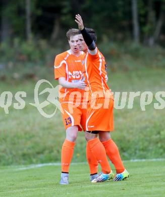 Fussball. 1. Klasse D. Eisenkappel gegen Bad St. Leonhard. Torjubel Christopher Kucher, Niko Smrtnik (Eisenkappel). Eisenkappel, 26.10.2015.
Foto: Kuess
---
pressefotos, pressefotografie, kuess, qs, qspictures, sport, bild, bilder, bilddatenbank