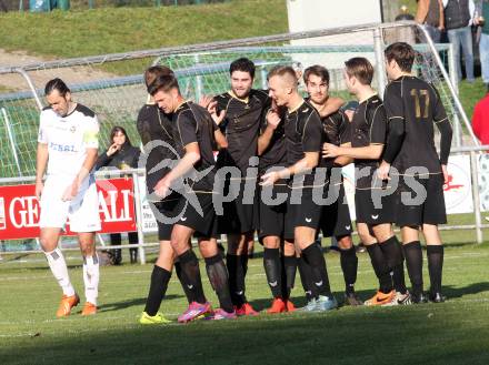 Fussball. Kaerntner Liga. Koettmannsdorf gegen Spittal/Drau. Torjubel (Koettmannsdorf). Koettmannsdorf, 31.10.2015.
Foto: Kuess
---
pressefotos, pressefotografie, kuess, qs, qspictures, sport, bild, bilder, bilddatenbank