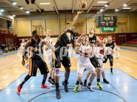 Basketball 2. Bundesliga 2015/16 Grunddurchgang 7.Runde.  Woerthersee Piraten gegen Basket Flames. Christian Erschen, Sebastian Huber, (Woerthersee Piraten), Seyni N Diaye, Maximilian Misangumukini, Vladimir Gavranic (Basket Flames). Klagenfurt, am 31.10.2015.
Foto: Kuess
---
pressefotos, pressefotografie, kuess, qs, qspictures, sport, bild, bilder, bilddatenbank