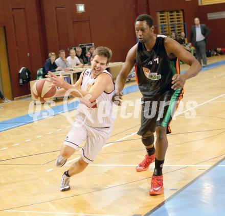 Basketball 2. Bundesliga 2015/16 Grunddurchgang 7.Runde.  Woerthersee Piraten gegen Basket Flames. Christian Erschen,  (Woerthersee Piraten), Seyni N Diaye (Basket Flames). Klagenfurt, am 31.10.2015.
Foto: Kuess
---
pressefotos, pressefotografie, kuess, qs, qspictures, sport, bild, bilder, bilddatenbank