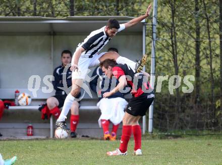 Fussball 1. KLasse C. Sirnitz gegen ASK. Daniel Krassnitzer,  (Sirnitz), Patrick Borovnik (ASK). Sirnitz, am 31.10.2015.
Foto: Kuess
---
pressefotos, pressefotografie, kuess, qs, qspictures, sport, bild, bilder, bilddatenbank