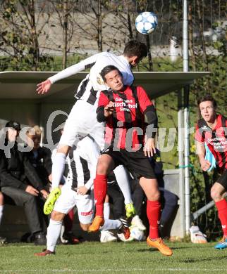 Fussball 1. KLasse C. Sirnitz gegen ASK. Marco Hehl,  (Sirnitz), Thomas Petz (ASK). Sirnitz, am 31.10.2015.
Foto: Kuess
---
pressefotos, pressefotografie, kuess, qs, qspictures, sport, bild, bilder, bilddatenbank