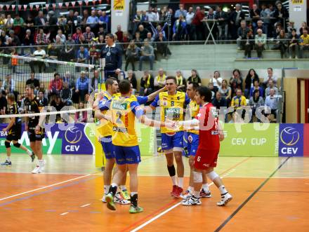 Volleyball. CEV Cup. SK Aich/Dob gegen Hurrikaani Loimaa (FIN). Jubel (Aich/Dob). Bleiburg, 4.11.2015.
Foto: Kuess
---
pressefotos, pressefotografie, kuess, qs, qspictures, sport, bild, bilder, bilddatenbank