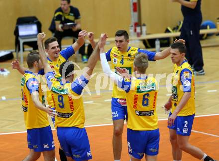 Volleyball. CEV Cup. SK Aich/Dob gegen Hurrikaani Loimaa (FIN). Jubel (Aich/Dob). Bleiburg, 4.11.2015.
Foto: Kuess
---
pressefotos, pressefotografie, kuess, qs, qspictures, sport, bild, bilder, bilddatenbank