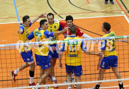 Volleyball. CEV Cup. SK Aich/Dob gegen Hurrikaani Loimaa (FIN). Jubel (Aich/Dob). Bleiburg, 4.11.2015.
Foto: Kuess
---
pressefotos, pressefotografie, kuess, qs, qspictures, sport, bild, bilder, bilddatenbank