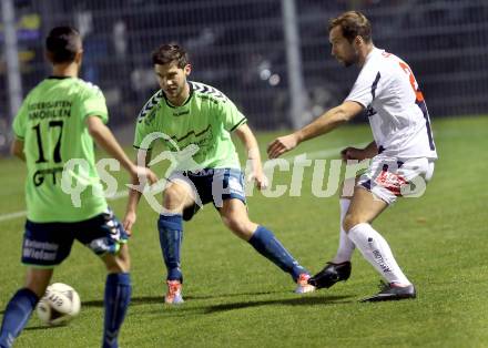 Fussball Kaerntner Liga. SAK gegen Feldkirchen. Marjan Kropiunik,  (SAK), Patrick Steinschifter (Feldkirchen). Welzenegg, am 6.11.2015.
Foto: Kuess
---
pressefotos, pressefotografie, kuess, qs, qspictures, sport, bild, bilder, bilddatenbank