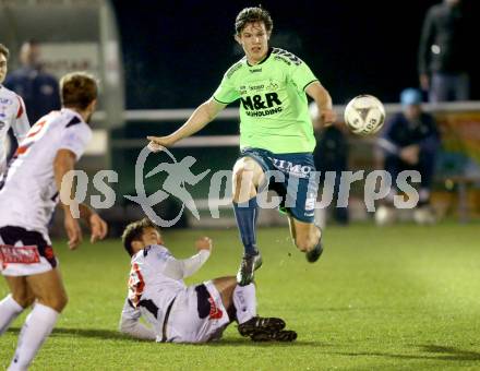 Fussball Kaerntner Liga. SAK gegen Feldkirchen. Michael Kirisits, Robert  (SAK), Thomas Tiffner (Feldkirchen). Welzenegg, am 6.11.2015.
Foto: Kuess
---
pressefotos, pressefotografie, kuess, qs, qspictures, sport, bild, bilder, bilddatenbank