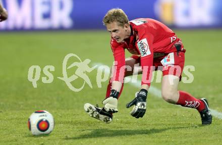 Fussball tipico Bundesliga. RZ Pellets WAC gegen SV Mattersburg. Christian Dobnik (WAC). Wolfsberg, am 7.11.2015.
Foto: Kuess
---
pressefotos, pressefotografie, kuess, qs, qspictures, sport, bild, bilder, bilddatenbank