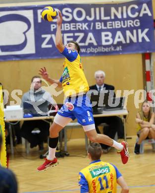 Volleyball. CEV Cup. SK Aich/Dob gegen Hurrikaani Loimaa (FIN). Mlynarcik Peter (Aich/Dob). Bleiburg, 4.11.2015.
Foto: Kuess
---
pressefotos, pressefotografie, kuess, qs, qspictures, sport, bild, bilder, bilddatenbank