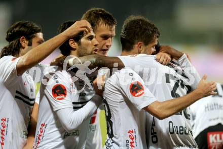 Fussball tipico Bundesliga. RZ Pellets WAC gegen SV Mattersburg. Torjubel Issiaka Ouedraogo (WAC). Wolfsberg, am 7.11.2015.
Foto: Kuess
---
pressefotos, pressefotografie, kuess, qs, qspictures, sport, bild, bilder, bilddatenbank