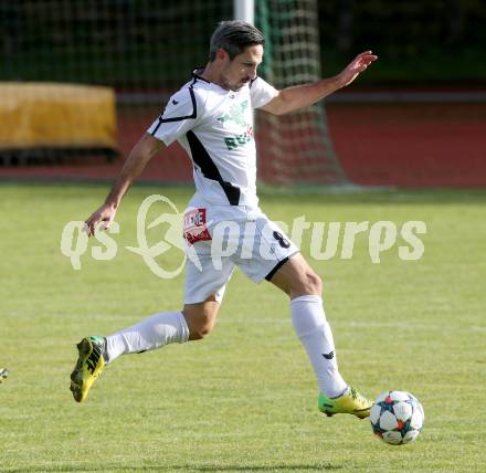 Fussball Kaerntner Liga. Voelkermarkt gegen St. Michael/Lavanttal.  Thomas Riedl (Voelkermarkt). Voelkermarkt, am 7.11.2015.
Foto: Kuess
---
pressefotos, pressefotografie, kuess, qs, qspictures, sport, bild, bilder, bilddatenbank