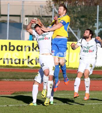 Fussball Kaerntner Liga. Voelkermarkt gegen St. Michael/Lavanttal.  Fabian Ladinig,  (Voelkermarkt), Daniel Karl Oberlaender (St. Michael). Voelkermarkt, am 7.11.2015.
Foto: Kuess
---
pressefotos, pressefotografie, kuess, qs, qspictures, sport, bild, bilder, bilddatenbank