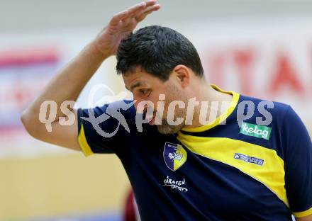 Volleyball. CEV Cup. SK Aich/Dob gegen Hurrikaani Loimaa (FIN). Trainer Hafner Matjaz (Aich/Dob). Bleiburg, 4.11.2015.
Foto: Kuess
---
pressefotos, pressefotografie, kuess, qs, qspictures, sport, bild, bilder, bilddatenbank