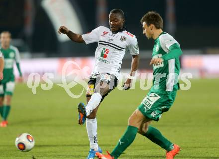 Fussball tipico Bundesliga. RZ Pellets WAC gegen SV Mattersburg. Issiaka Ouedraogo, (WAC),  Thorsten Mahrer (Mattersburg). Wolfsberg, am 7.11.2015.
Foto: Kuess
---
pressefotos, pressefotografie, kuess, qs, qspictures, sport, bild, bilder, bilddatenbank