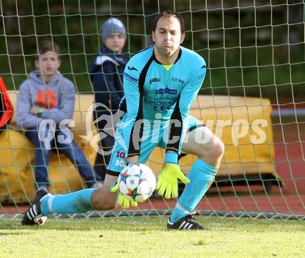 Fussball Kaerntner Liga. Voelkermarkt gegen St. Michael/Lavanttal.  Markus Heritzer (St. Michael). Voelkermarkt, am 7.11.2015.
Foto: Kuess
---
pressefotos, pressefotografie, kuess, qs, qspictures, sport, bild, bilder, bilddatenbank