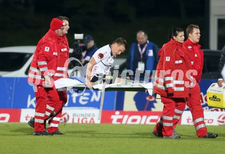 Fussball tipico Bundesliga. RZ Pellets WAC gegen SV Mattersburg. Daniel Drescher, verletzt (WAC). Wolfsberg, am 7.11.2015.
Foto: Kuess
---
pressefotos, pressefotografie, kuess, qs, qspictures, sport, bild, bilder, bilddatenbank