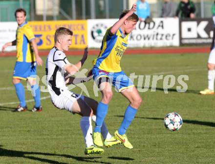 Fussball Kaerntner Liga. Voelkermarkt gegen St. Michael/Lavanttal.  Daniel Ulrich Primusch,  (Voelkermarkt), Michael Manfred Ebner (St. Michael). Voelkermarkt, am 7.11.2015.
Foto: Kuess
---
pressefotos, pressefotografie, kuess, qs, qspictures, sport, bild, bilder, bilddatenbank