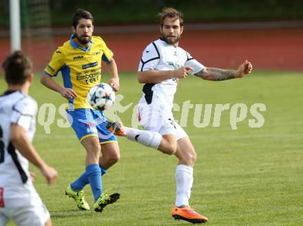 Fussball Kaerntner Liga. Voelkermarkt gegen St. Michael/Lavanttal.  Christopher Sauerschnig,  (Voelkermarkt), Stephan Baumgartner (St. Michael). Voelkermarkt, am 7.11.2015.
Foto: Kuess
---
pressefotos, pressefotografie, kuess, qs, qspictures, sport, bild, bilder, bilddatenbank