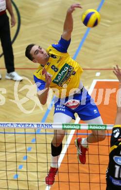 Volleyball. CEV Cup. SK Aich/Dob gegen Hurrikaani Loimaa (FIN). Mlynarcik Peter (Aich/Dob). Bleiburg, 4.11.2015.
Foto: Kuess
---
pressefotos, pressefotografie, kuess, qs, qspictures, sport, bild, bilder, bilddatenbank