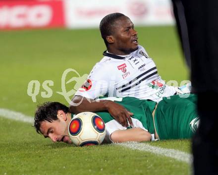 Fussball tipico Bundesliga. RZ Pellets WAC gegen SV Mattersburg. Issiaka Ouedraogo, (WAC), Nedejko Malic (Mattersburg). Wolfsberg, am 7.11.2015.
Foto: Kuess
---
pressefotos, pressefotografie, kuess, qs, qspictures, sport, bild, bilder, bilddatenbank