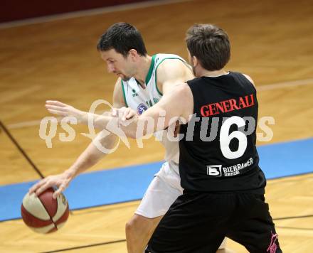 Basketball 2. Bundesliga 2015/16 Grunddurchgang 8.Runde.  KOÅ  Celovec	gegen Mattersburg Rocks. Grega Mali (KOS), Jandl	David (Mattersburg). Klagenfurt, am 7.11.2015.
Foto: Kuess
---
pressefotos, pressefotografie, kuess, qs, qspictures, sport, bild, bilder, bilddatenbank