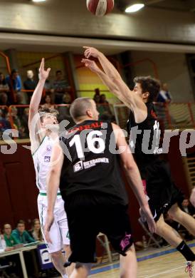 Basketball 2. Bundesliga 2015/16 Grunddurchgang 8.Runde.  KOÅ  Celovec	gegen Mattersburg Rocks. Erculj Ziga (KOS), Jan Nicoli (Mattersburg). Klagenfurt, am 7.11.2015.
Foto: Kuess
---
pressefotos, pressefotografie, kuess, qs, qspictures, sport, bild, bilder, bilddatenbank