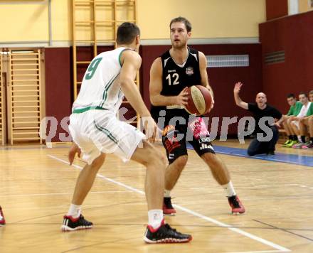 Basketball 2. Bundesliga 2015/16 Grunddurchgang 8.Runde.  KOÅ  Celovec	gegen Mattersburg Rocks. Nenad Kalmanada (KOS), Sebastian Gmeiner (Mattersburg). Klagenfurt, am 7.11.2015.
Foto: Kuess
---
pressefotos, pressefotografie, kuess, qs, qspictures, sport, bild, bilder, bilddatenbank