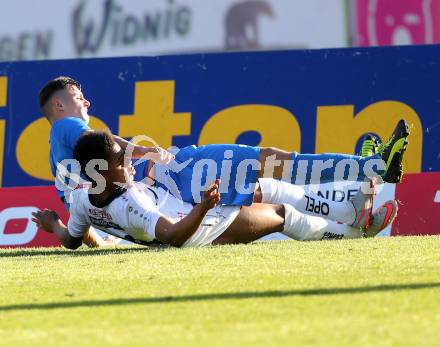 Fussball Regionalliga. RZ Pellets WAC Amateure gegen Annabichler SV.  Nosa Iyobosa Edokpolor,  (WAC), Niko Maric (ASV). Wolfsberg, Lavanttal Arena, am 8.11.2015.
Foto: Kuess
---
pressefotos, pressefotografie, kuess, qs, qspictures, sport, bild, bilder, bilddatenbank