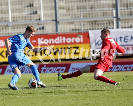 Fussball Regionalliga. RZ Pellets WAC Amateure gegen Annabichler SV.  Rene Arno Robitsch,  (WAC), Michael Krainer (ASV). Wolfsberg, Lavanttal Arena, am 8.11.2015.
Foto: Kuess
---
pressefotos, pressefotografie, kuess, qs, qspictures, sport, bild, bilder, bilddatenbank