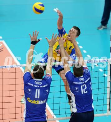 Volleyball BUndesliga. SK Posojilnica Aich/Dob gegen Hypo Tirol VT.  Kiryll Krasnevski (Aich/Dob). Bleiburg, am 12.11.2015.
Foto: Kuess
---
pressefotos, pressefotografie, kuess, qs, qspictures, sport, bild, bilder, bilddatenbank