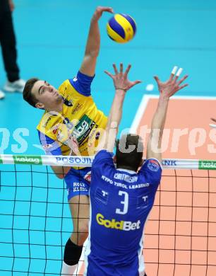 Volleyball BUndesliga. SK Posojilnica Aich/Dob gegen Hypo Tirol VT.  Peter Mlynarcik (Aich/Dob). Bleiburg, am 12.11.2015.
Foto: Kuess
---
pressefotos, pressefotografie, kuess, qs, qspictures, sport, bild, bilder, bilddatenbank