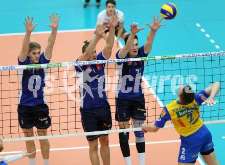 Volleyball BUndesliga. SK Posojilnica Aich/Dob gegen Hypo Tirol VT. Renee Teppan, Marek Beer, Stefan Chrtiansky (Tirol). Bleiburg, am 12.11.2015.
Foto: Kuess
---
pressefotos, pressefotografie, kuess, qs, qspictures, sport, bild, bilder, bilddatenbank