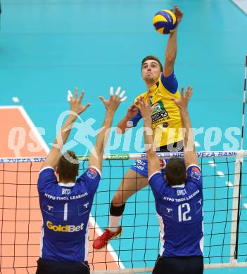 Volleyball BUndesliga. SK Posojilnica Aich/Dob gegen Hypo Tirol VT.  Peter Mlynarcik (Aich/Dob). Bleiburg, am 12.11.2015.
Foto: Kuess
---
pressefotos, pressefotografie, kuess, qs, qspictures, sport, bild, bilder, bilddatenbank