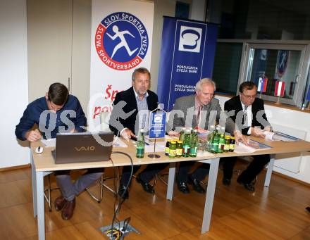 Slovenska sportna zveza Celovec. Slowenischer Sportverband. Klagenfurt, 13.11.2015.
Foto: Kuess
---
pressefotos, pressefotografie, kuess, qs, qspictures, sport, bild, bilder, bilddatenbank