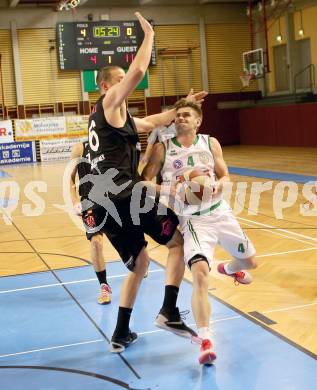 Basketball. OEBV Cup. KOS Celovec gegen BK Mattersburg Rocks. Ziga Erculj,  (KOS), Corey Hallett (Mattersburg). Klagenfurt, am 14.11.2015.
Foto: Kuess
---
pressefotos, pressefotografie, kuess, qs, qspictures, sport, bild, bilder, bilddatenbank