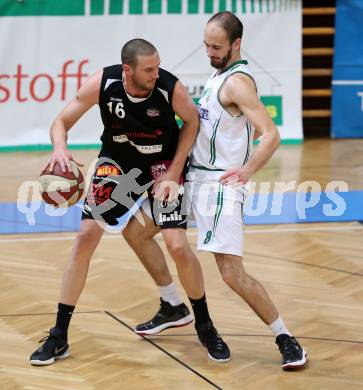 Basketball. OEBV Cup. KOS Celovec gegen BK Mattersburg Rocks. Jakob Strazar,  (KOS), Corey Hallett (Mattersburg). Klagenfurt, am 14.11.2015.
Foto: Kuess
---
pressefotos, pressefotografie, kuess, qs, qspictures, sport, bild, bilder, bilddatenbank