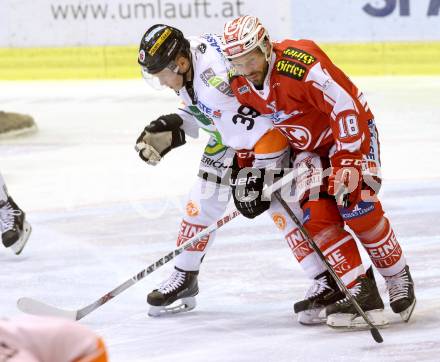 EBEL. Eishockey Bundesliga. KAC gegen 	Moser Medical Graz 99ers. Thomas Koch, (KAC),  Matthew Fornataro (Graz). Klagenfurt, am 17.11.2015.
Foto: Kuess

---
pressefotos, pressefotografie, kuess, qs, qspictures, sport, bild, bilder, bilddatenbank